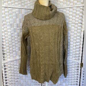 NWT Hem & Thread Two Tone Cow Neck Cable Knit Sweater Size S Asymptomatic Hem